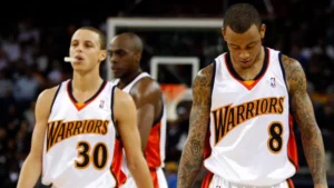 Vitória mais caótica da história dos Warriors obrigou a NBA ativar “regra secreta” e transformou Stephen Curry em lenda 1 Stephen Curry Monta Ellis Golden State Warriors