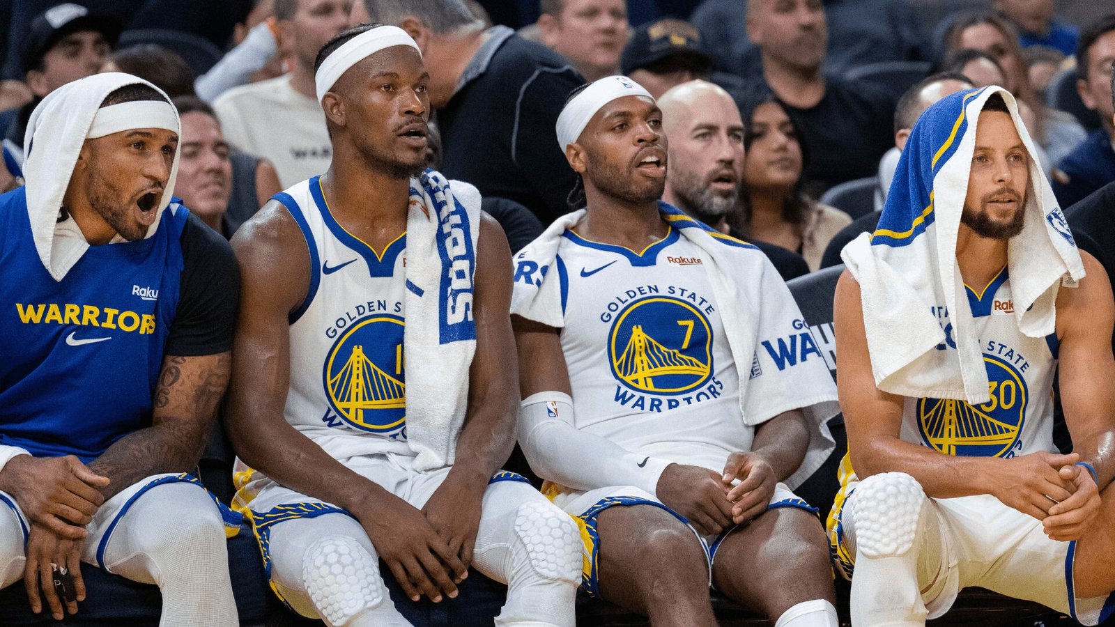 O Golden State Warriors foi derrotado pelo Orlando Magic por 121 a 113, na Arena Kia Center, na última terça-feira (18). Durante a partida, o ala-armador Jimmy Butler se desentendeu com o companheiro Buddy Hield após lance que gerou a pontuação do adversário.