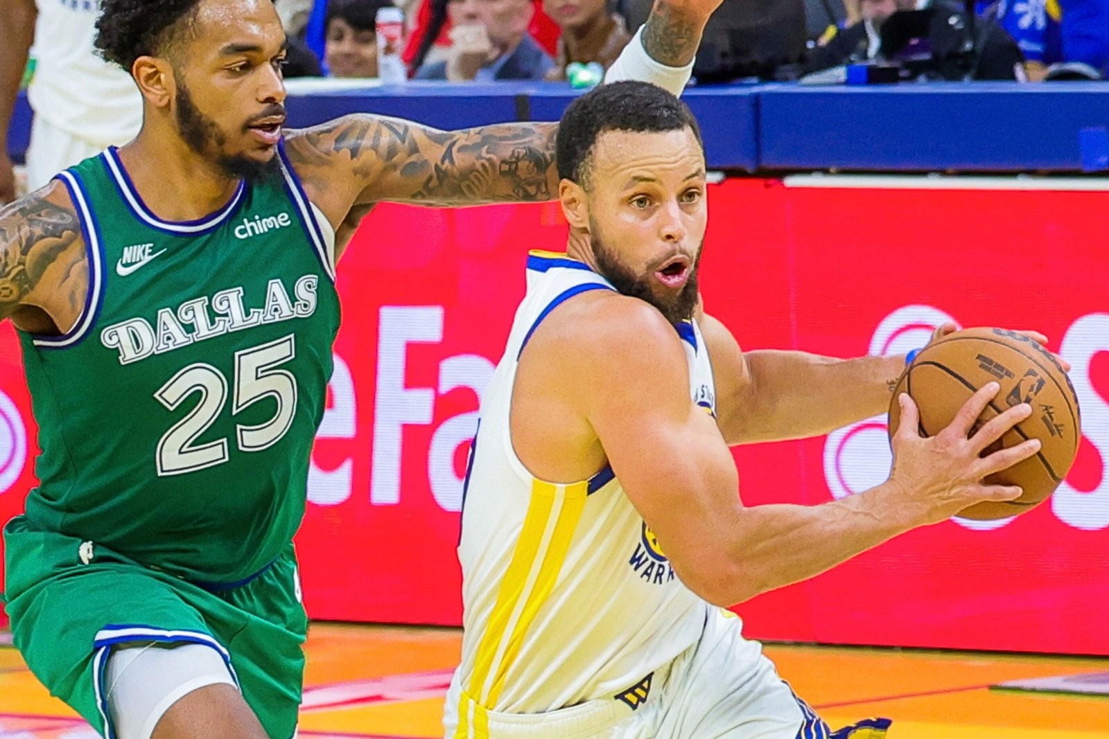 Stephen Curry bate marca em reencontro com Klay Thompson na NBA e entra para seleto grupo