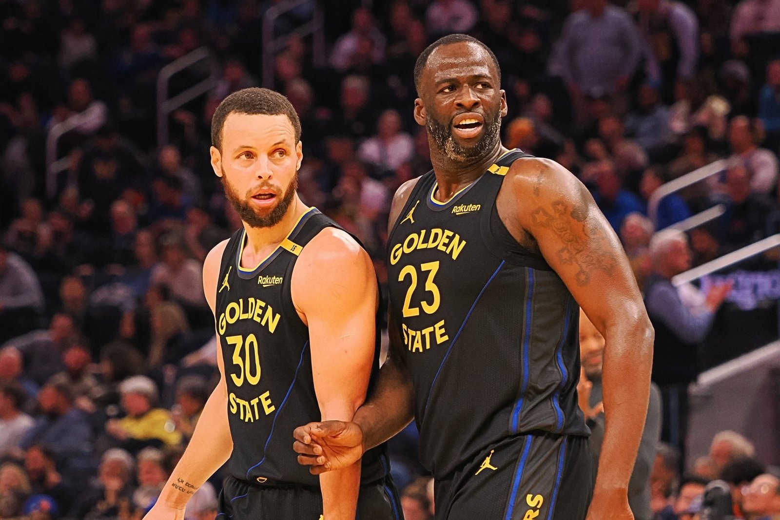 Draymond Green detona arbitragem da NBA por julgamentos contra Stephen Curry