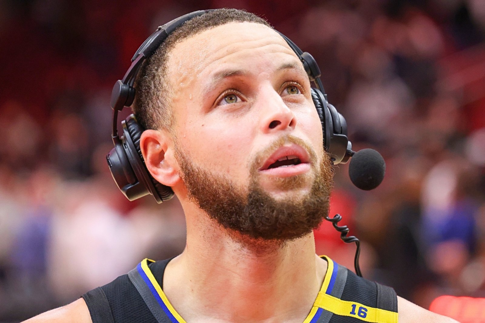 “Sinto muito pelo Stephen Curry, a janela para um título está fechando na frente dele”