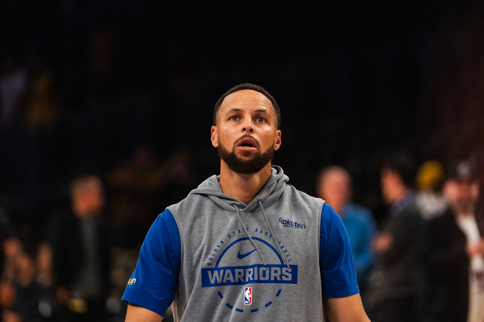 Quando Stephen Curry volta de lesão? Warriors atualizam quadro do armador