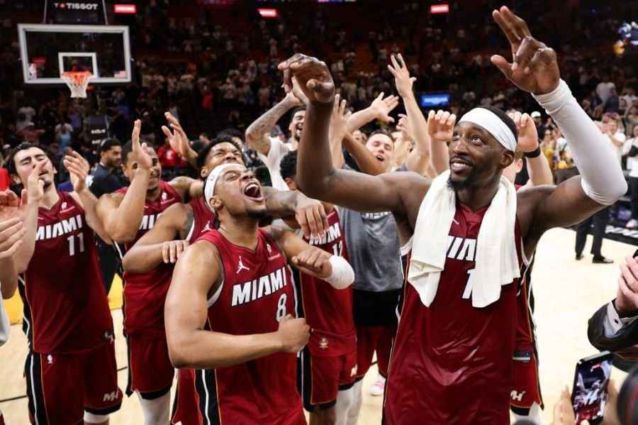 Com 83 pontos, Bam Adebayo supera marca histórica de lenda do Los Angeles Lakers - Imagem: Miami Heat