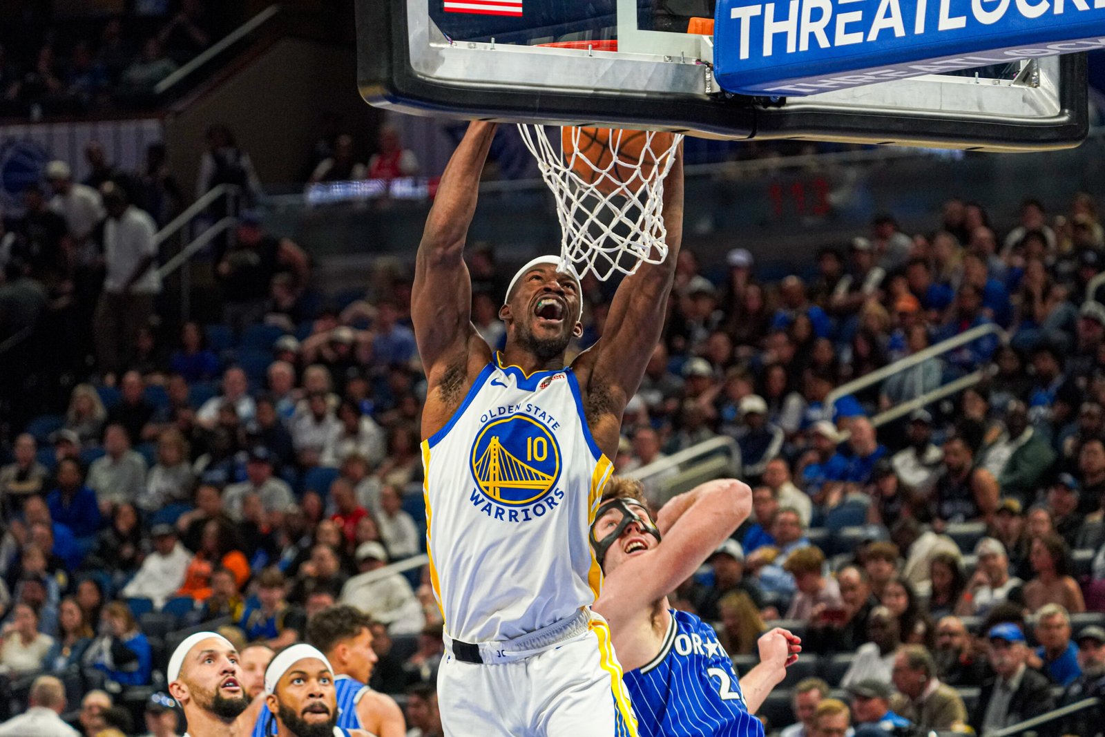 Jimmy Butler atualiza status de sua lesão e faz previsão de retorno às quadras